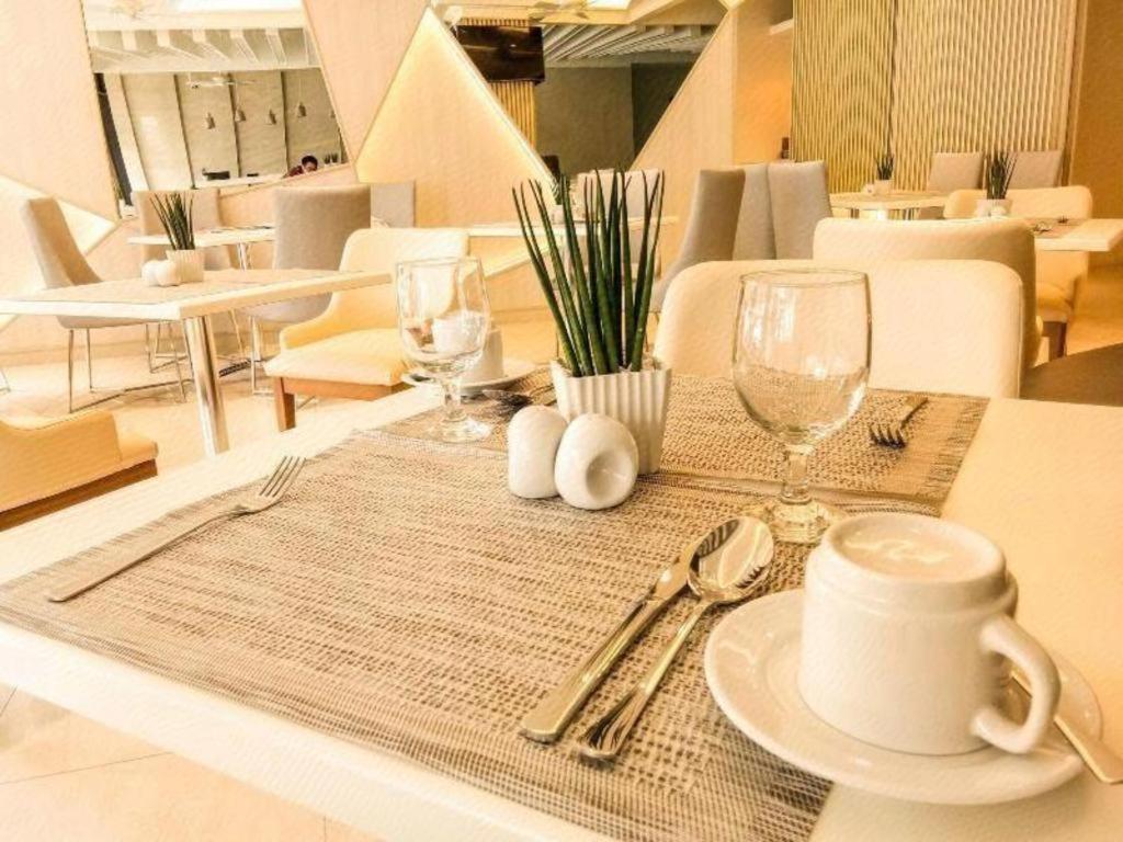 Aura One Hotel باغيو المظهر الخارجي الصورة